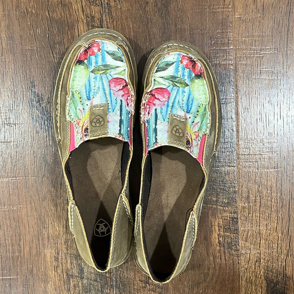 Ariat Cruiser Slip Ons | Size 8.5